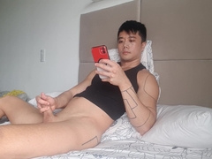 Morning fap off witnessing porno from the smartphone Part 1