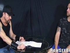 Bulky grizzly Logan Carter is penis adored by subjugated Riley Ross