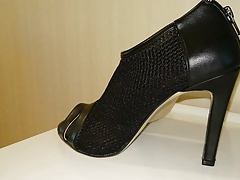 Black open to pumps fucked - no cum