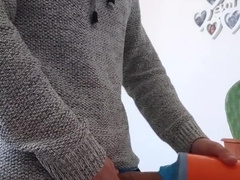I create a sextoys, let's watch if it works, at the end of the vid I jizm on the smartphone