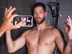 Shower anal with Darcy Oak and Logan Styles