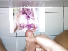 Xev Bellringer cum tribute on her miky tits