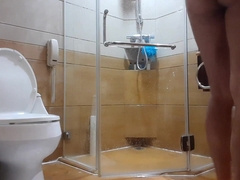 A Asian motel maid installed a camera in the douche of a Russian businessman