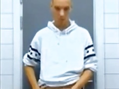 Danish Gay Boy - Gumleleo aka Kasper - Mmmmmm Cumshot 2