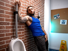 Aroused men fuck in the public toilet during glory hole kinks