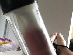 Milking machine cum with vibrator