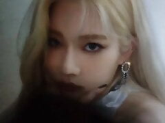 Loona Kim Lip cum tribute