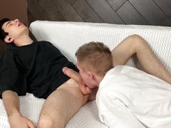 Cumshot twink's mouth, juicy blowjob fucked twink in the mouth