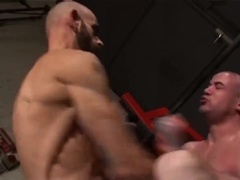 Skinhead Pig's Bareback Fuck