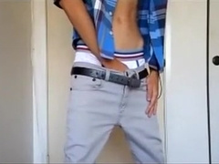 Sagging Wanker Cums