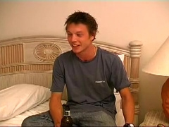 Aussie cums on cream egg