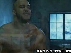 Fuck at abbandoned mansion