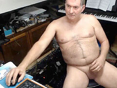 daddy wanks on webcam