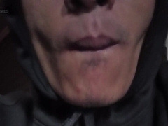 lip wiggle