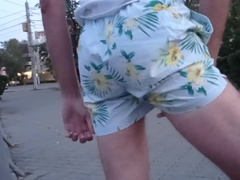 dude strokes in the park. extraordinary