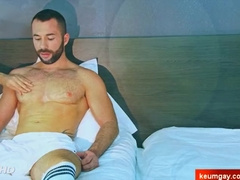 Craig and the Masculine masturbator, gets serviced in spite of him a porno