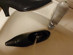 Piss in wifes pointy high heel