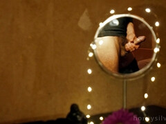 Round mirror