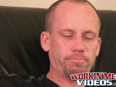 Tattooed amateur dude masturbates and anal plays solo