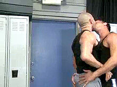 Latino dude porks a milky ass after gym