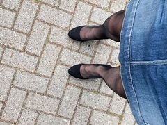 Sissy walk with catheter outside