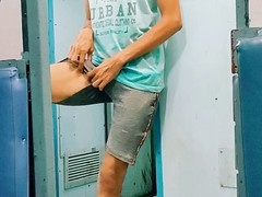 Indian Muslim Gay Boy on Train - Big Dick