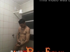 Paulo Furlan beating a