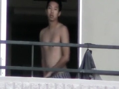 balcony show off