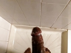 Big Paki cock having bath