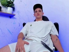 Private webcam fun with uncut dicks - Solo session #14