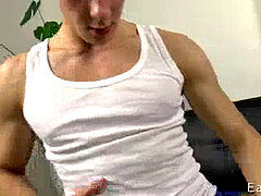 hetero Gets handjob
