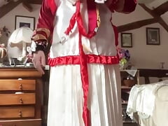 In vintage boniche outfit and have shackles for a day of work