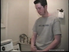 Amateur Nick Beats Off