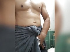 Let's fun and cum before Bath