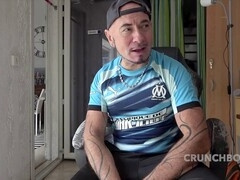 Unexpected bareback surprise leads to a creamy finish