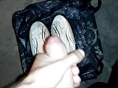 Cum on ballerina shoe