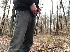 pee in forest