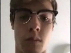 Glasses and thick shoot