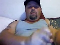 beefy countryboy stroking
