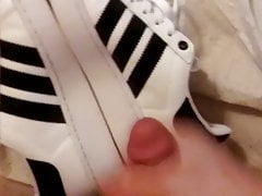 Squriting on adidas superstar white bolds