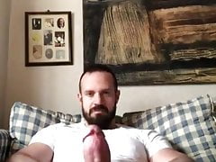 Gorgeous budy wank a huge big cock