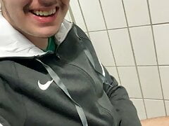 Jake019_xx got a short wank at Work Toilet for you