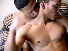 Uomotv - Yovi & Gilberto