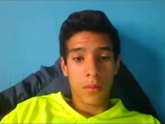 Latino Twink Shows Off When Jerking 4