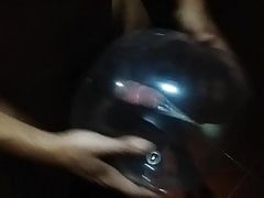MASTURBACION CON CONDON GLOBO