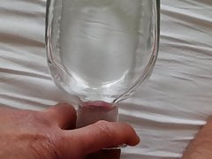 Happy Ending in Glas Pussy Hole , Carafe Cumshot