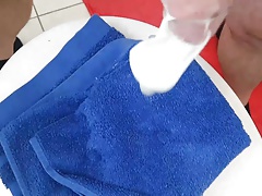 Crazy huge condom cumshot - think that was my biggest ever:)