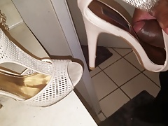 Cumming on my cousin heels