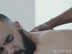 Muscular Max Konnor lay down and allowed me to enter his meaty butt