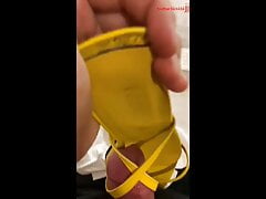 CUM yellow HEELS